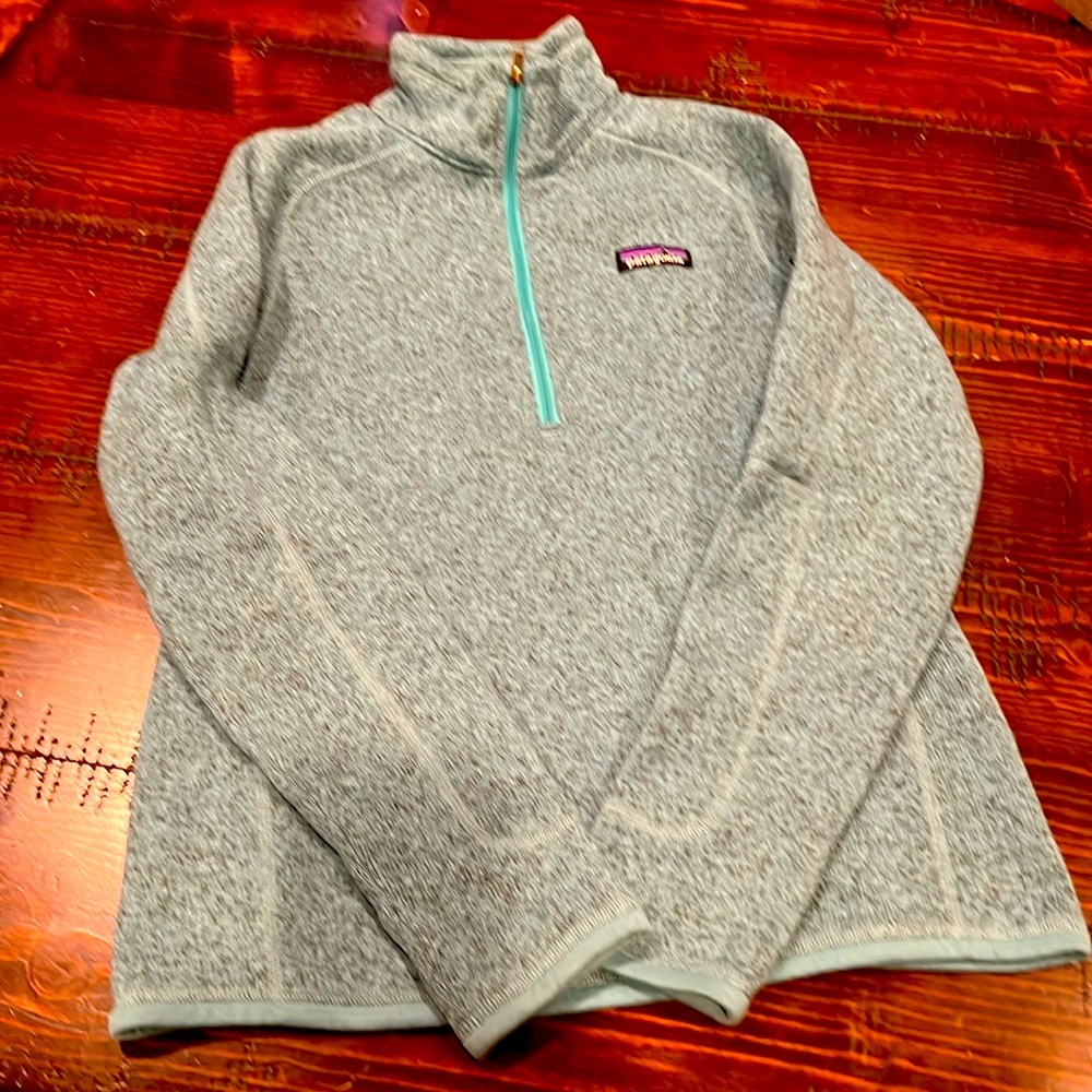 Patagonia Gray Women's Sweater with Teal Zipper
